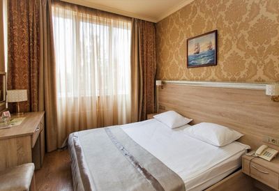 Почему почасовые отели так популярны в России - фотография
